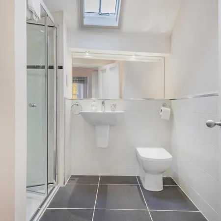 Holiday home 3 Bed In Sz411 *